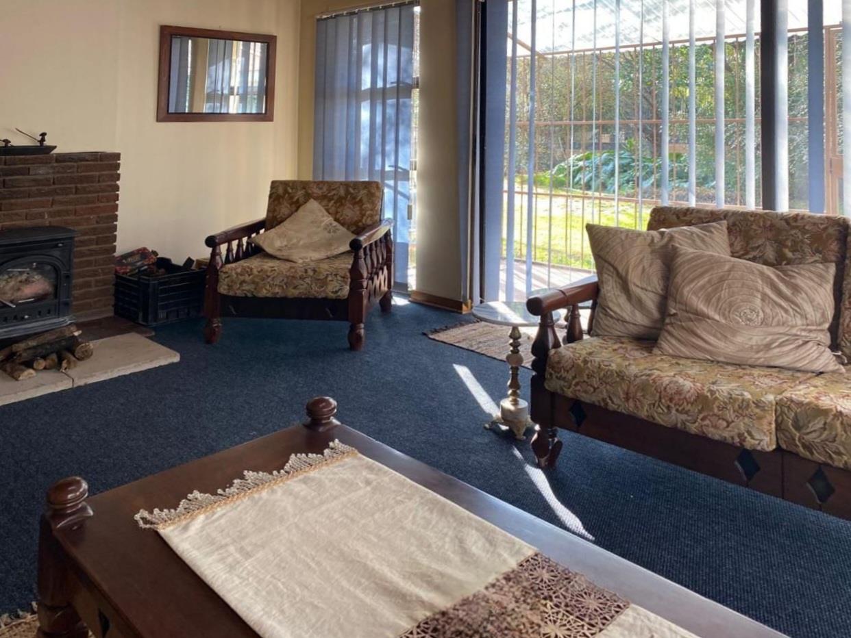 5 Bedroom Property for Sale in Ladybrand Free State
